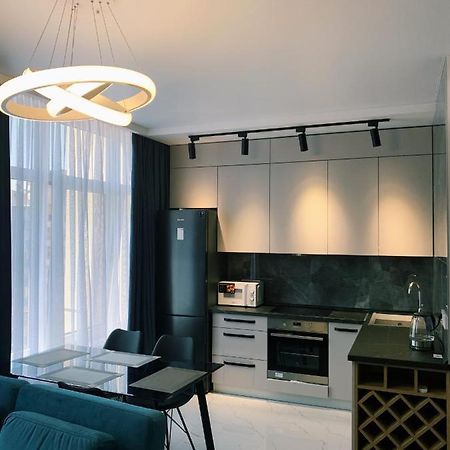 Sunny Apartment 5 Odessa Eksteriør billede