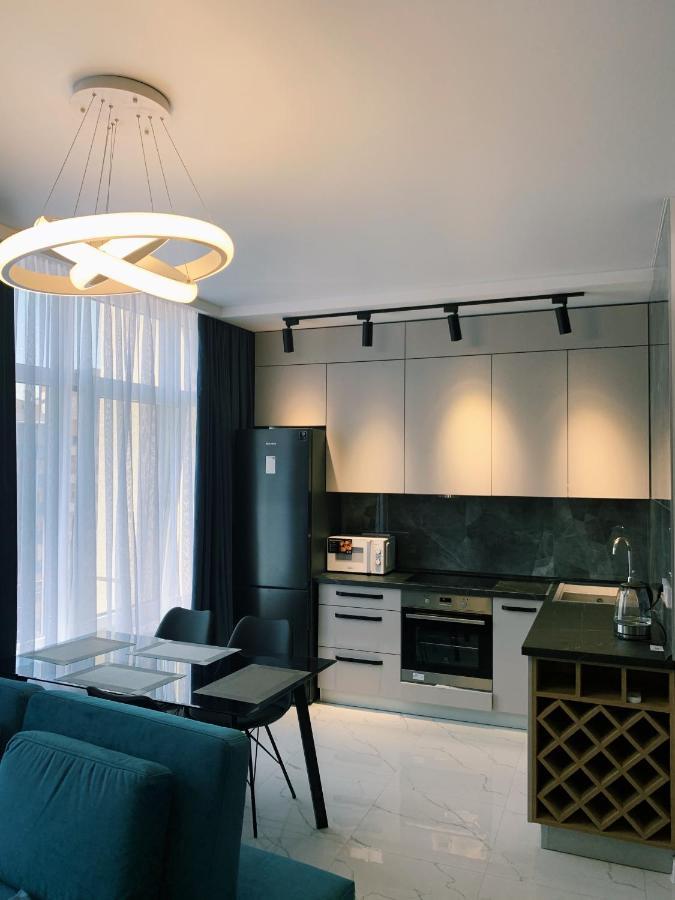 Sunny Apartment 5 Odessa Eksteriør billede