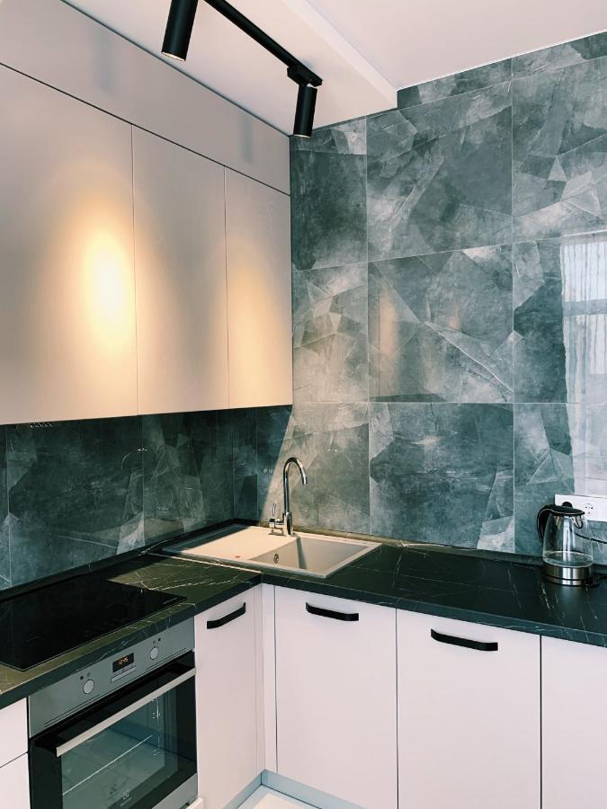 Sunny Apartment 5 Odessa Eksteriør billede